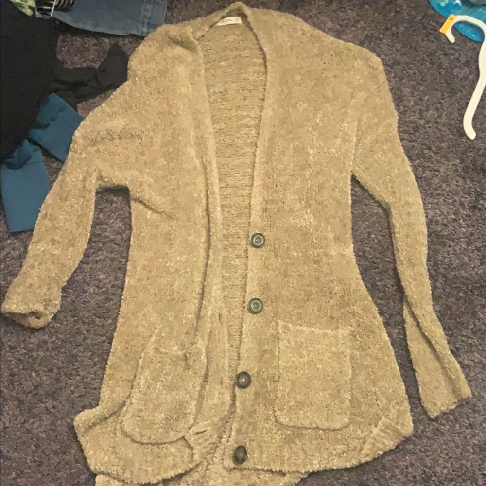 Long and warm cardigan
